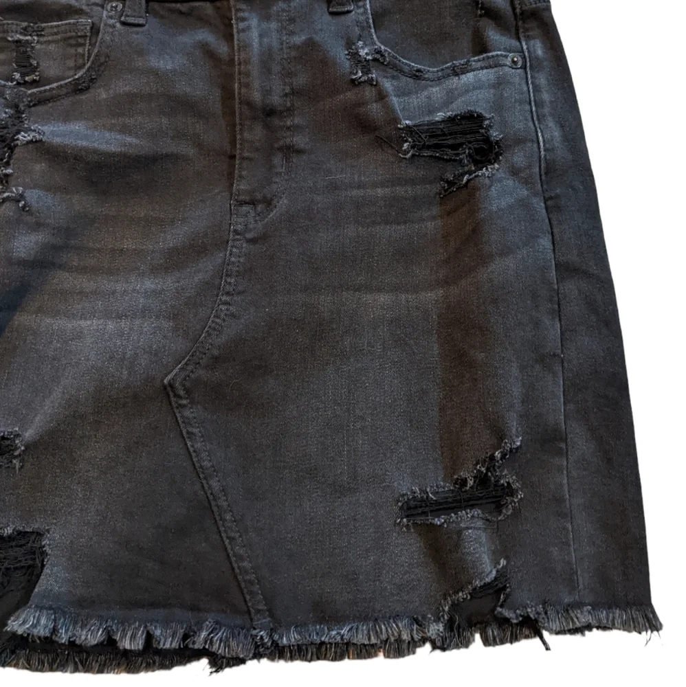 American Eagle Jean Skirt - Picture 3 of 11